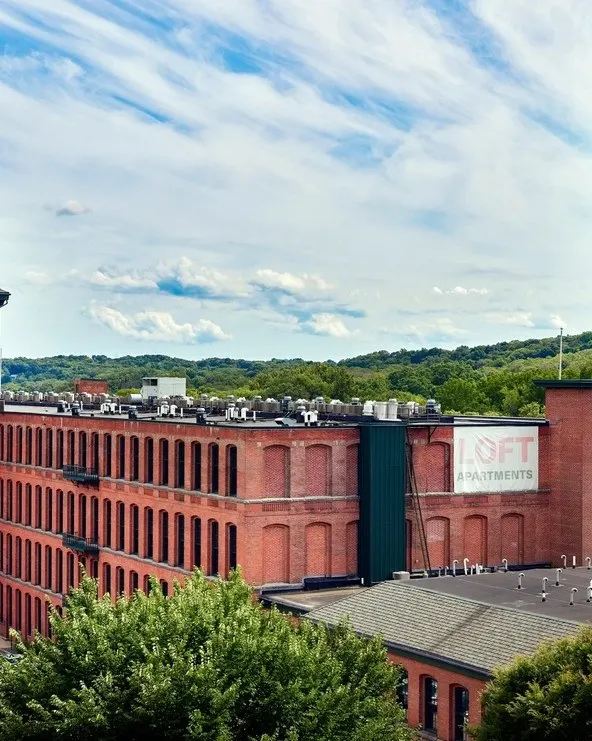 Die alte Netzfabrik mit ihrem Schornstein