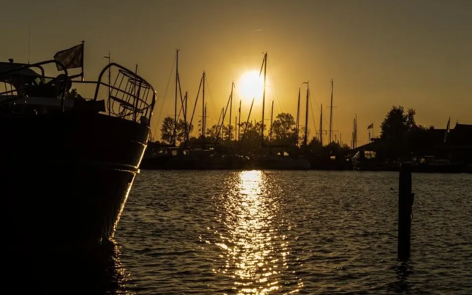 Ruhig schlafen, zu Fuß zum Hafen